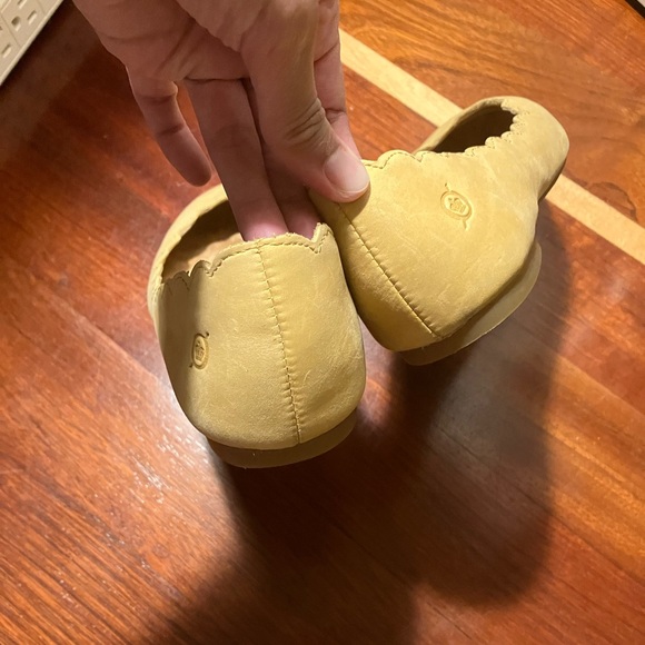Born Butter Yellow Scalloped Flats - Picture 6 of 10